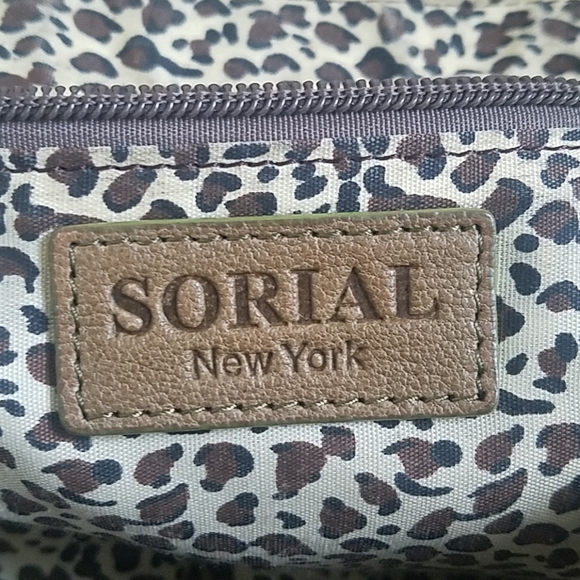 Serial leather hobo bag - Picture 6 of 7